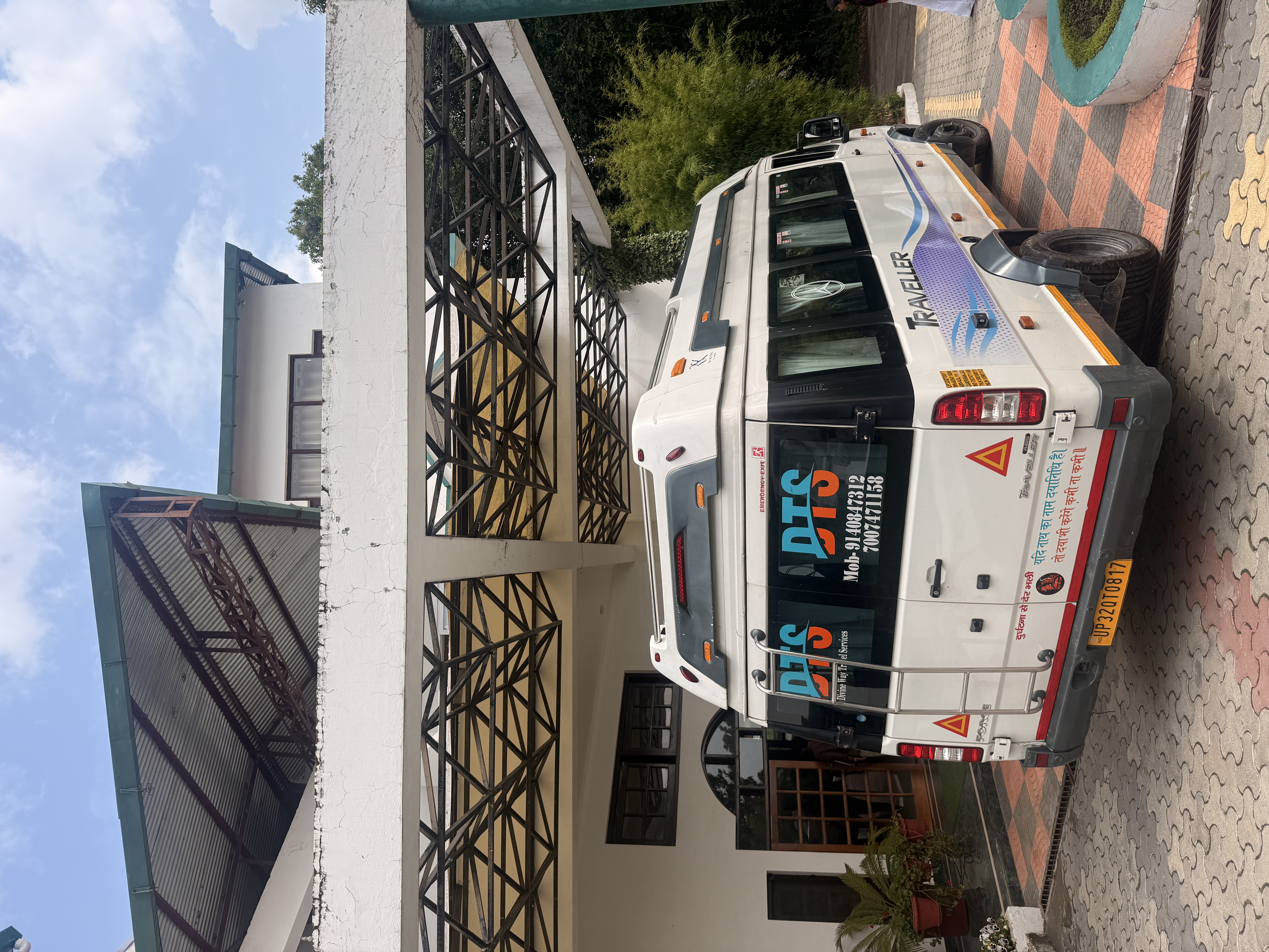 Tempo Traveller 26 Seater